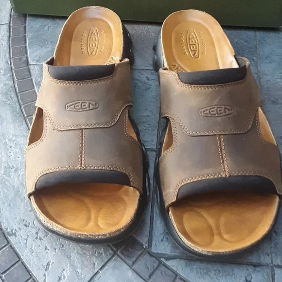 NEW MENS KEEN SANDLES - Picture 2 of 7